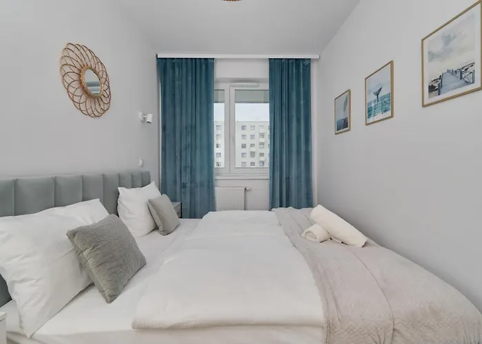 Blue Sky Apartment With Parking & Balcony By Noclegi Renters