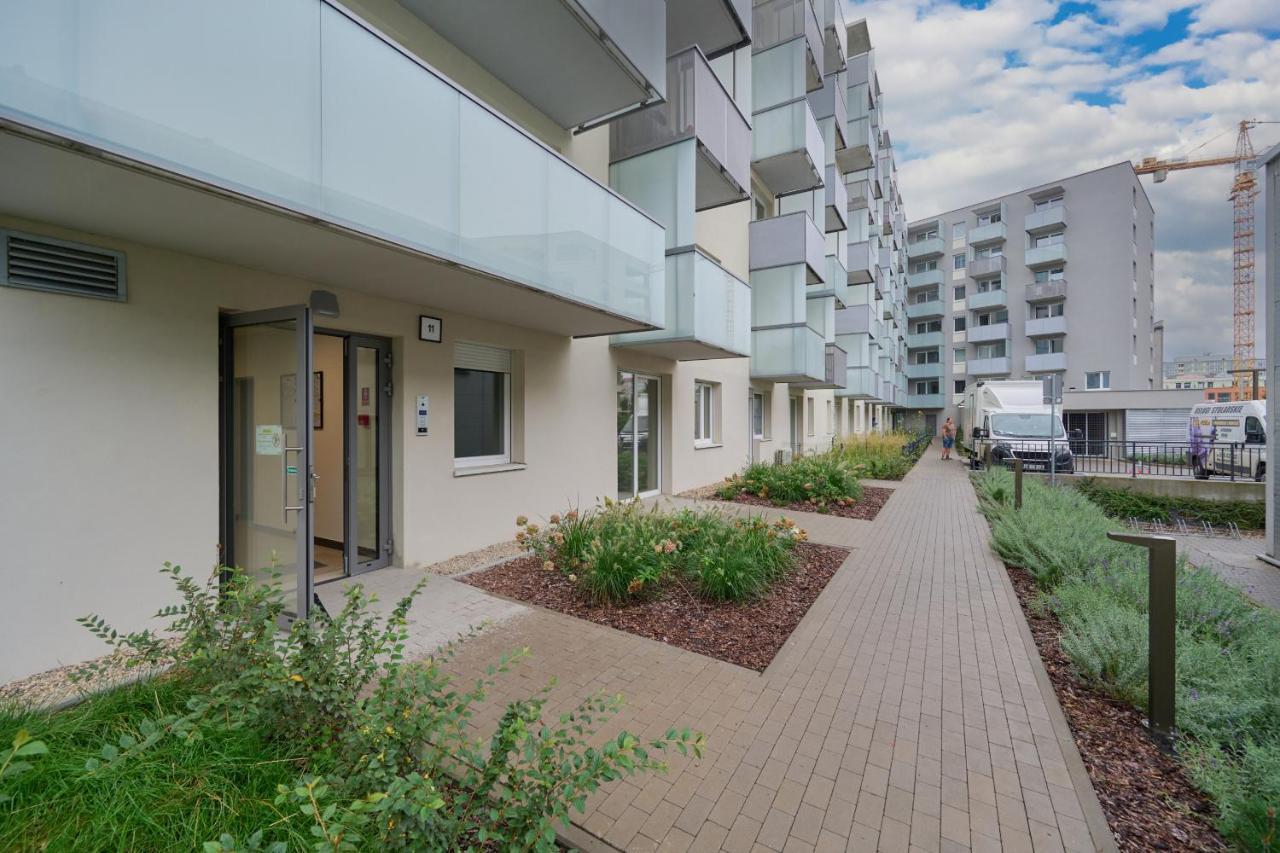 Apartment Blue Sky With Parking & Balcony By Renters *